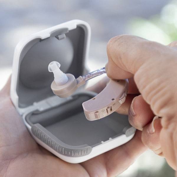 Dispozitiv audio portabil Welzy cu accesorii, inclus într-o husă de transport compactă, ideal pentru utilizare în deplasare
