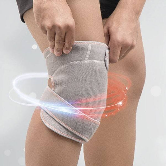 Genunchieră cu gel pentru efect rece și cald Inovamarket aplicată pe genunchi, cu design ergonomic și efect termic vizualizat.