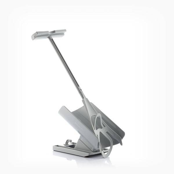 Vedere laterală a dispozitivului Shoeasy Inovamarket, multifuncțional pentru șosete și pantofi, din plastic durabil