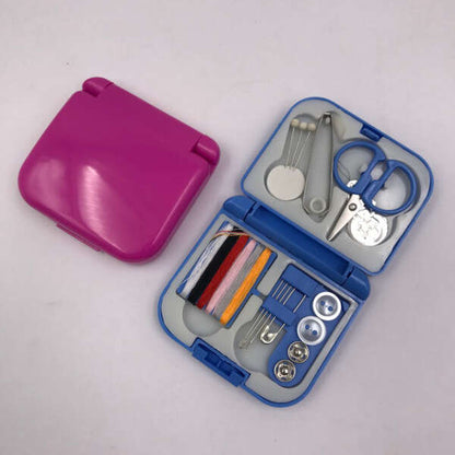 Mini Set de Cusut cu 20 de Piese Esențiale - MiniCuci Alliance Metalic - Firuri Colorate, Foarfecă, Pensetă - Cutie Compactă 7x7x2cm - Inovamarket